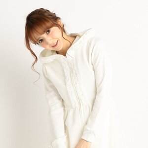 LIZ LISA Peplum Hoodie White
