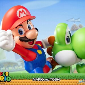 Super Mario Mario & Yoshi Statue: Standard Edition