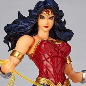 Revoltech Amazing Yamaguchi Wonder Woman