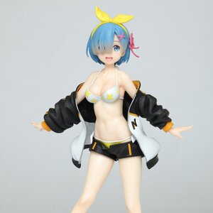 Precious Figure Re:Zero -Starting Life in Another World- Rem: Jacket and Swimsuit Ver.
