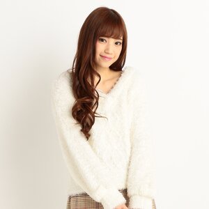 LIZ LISA Fluffy V-Neck Knit Top White