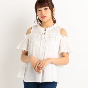 LIZ LISA Lace-Up Off-Shoulder Tunic White