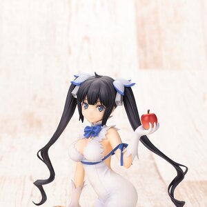 Ani Statue: Is It Wrong to Try to Pick Up Girls in a Dungeon? Hestia