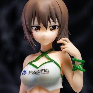 Girls und Panzer x Pacific Maho Nishizumi: Race Queen Ver. 1/5 Scale Figure