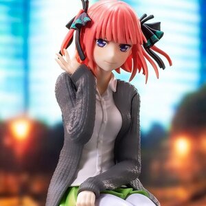 The Quintessential Quintuplets Specials Nino Nakano Premium Perching Figure