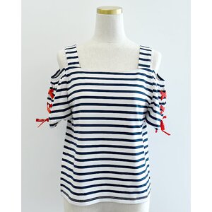 LIZ LISA Striped Off-Shoulder T-Shirt White