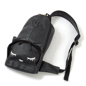 Face Pooh-chan Cross-body Bag Black