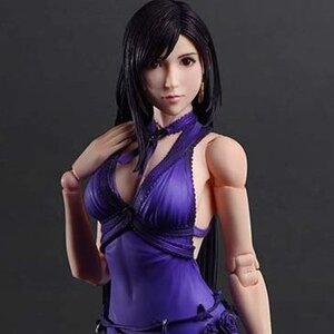 Play Arts Kai Final Fantasy VII Remake Tifa Lockhart: Dress Ver.