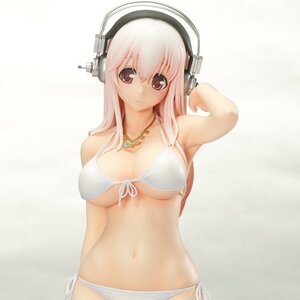 Super Sonico: Sonicomi Package Ver. 1/5 Scale Figure