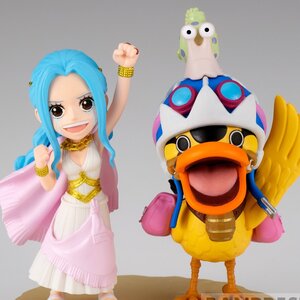 World Collectable Figure One Piece Log Stories Nefertari Vivi & Karoo