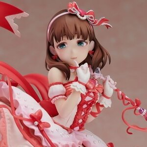 THE IDOLM@STER CINDERELLA GIRLS Mayu Sakuma: Feel My Heart Ver. 1/8 Scale Figure