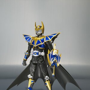 S.H.Figuarts Kamen Rider Ryuki Knight Survive