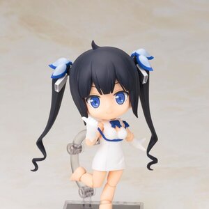 Cu-poche Is It Wrong to Try to Pick Up Girls in a Dungeon? Hestia Figure