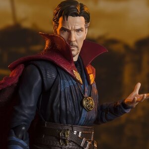 S.H.Figuarts Avengers: Infinity War Doctor Strange: Battle on Titan Edition