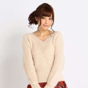 LIZ LISA V-Neck Knit Pullover (White) White