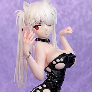 Selfie Cat Ear Girl 1/6 Scale Figure