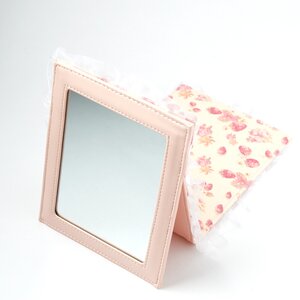 LIZ LISA x My Melody Mirror