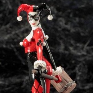 ArtFX+ DC Universe Harley Quinn