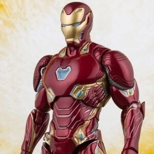 S.H.Figuarts Avengers: Infinity War Iron Man Mk 50 w/ Tamashii Stage