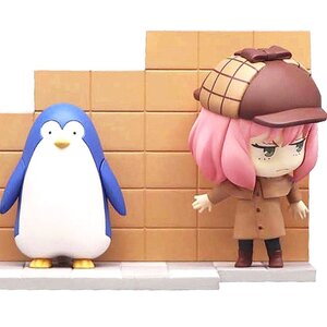 Spy x Family Hold Figure Anya & Penguin