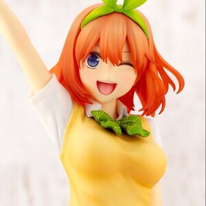 The Quintessential Quintuplets Yotsuba Nakano 1/8 Scale Figure