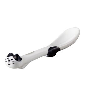 Concombre Stretching Cat Spoon Tuxedo Cat