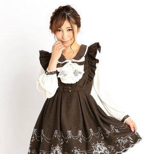 LIZ LISA Horse-Drawn Carriage Pinafore Dress Brown