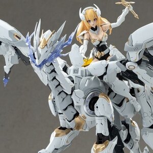 Daytime Meteor Plastic Model Kit [Pre-order]