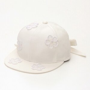 Swankiss Flower Cap White