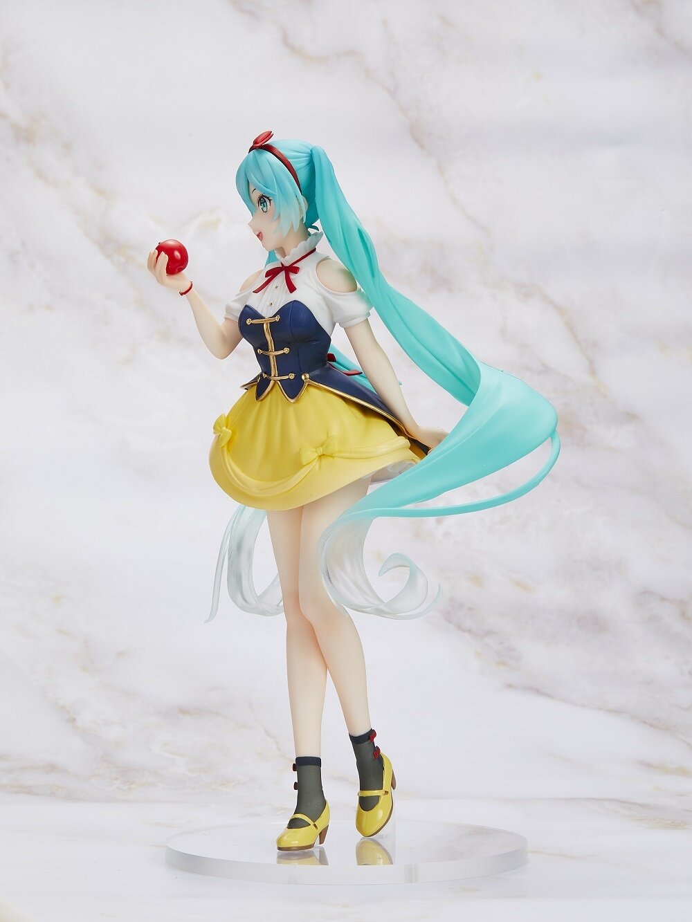 Hatsune Miku Wonderland Figure Shirayukihime Taito Crane Online Limited - My  Anime Shelf