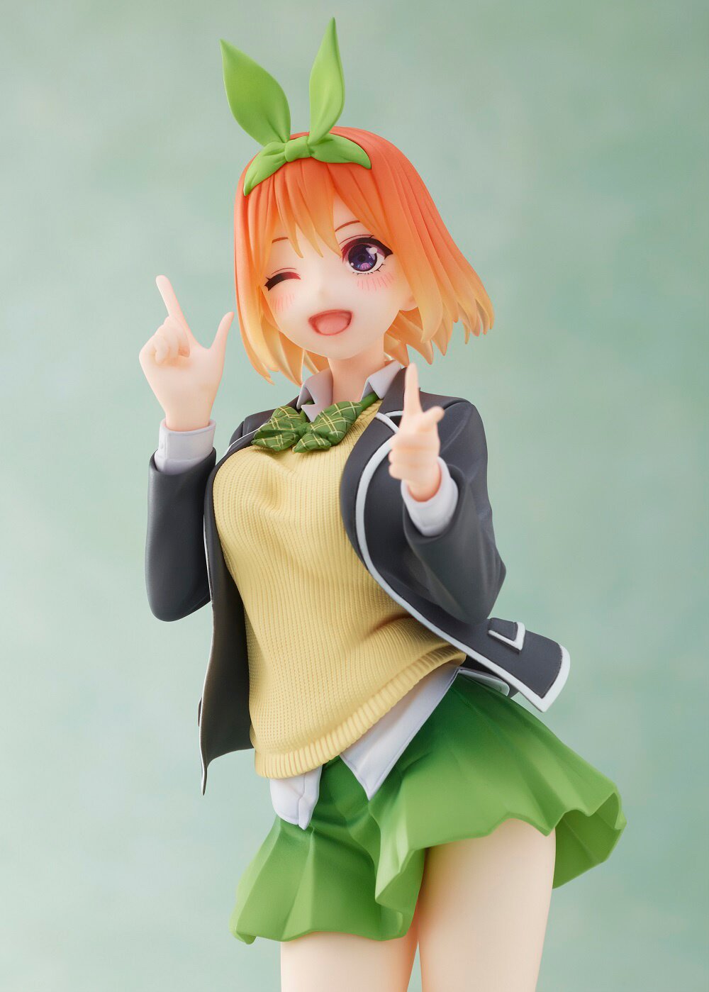 The Quintessential Quintuplets Character Book: Yotsuba