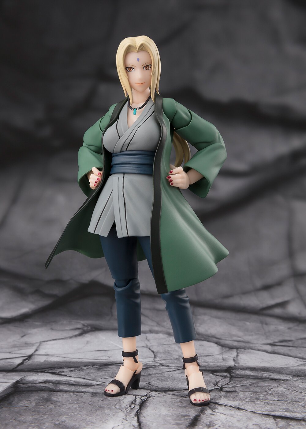 S.H.Figuarts Naruto Tsunade -The Legendary Medical Ninja- - Tokyo