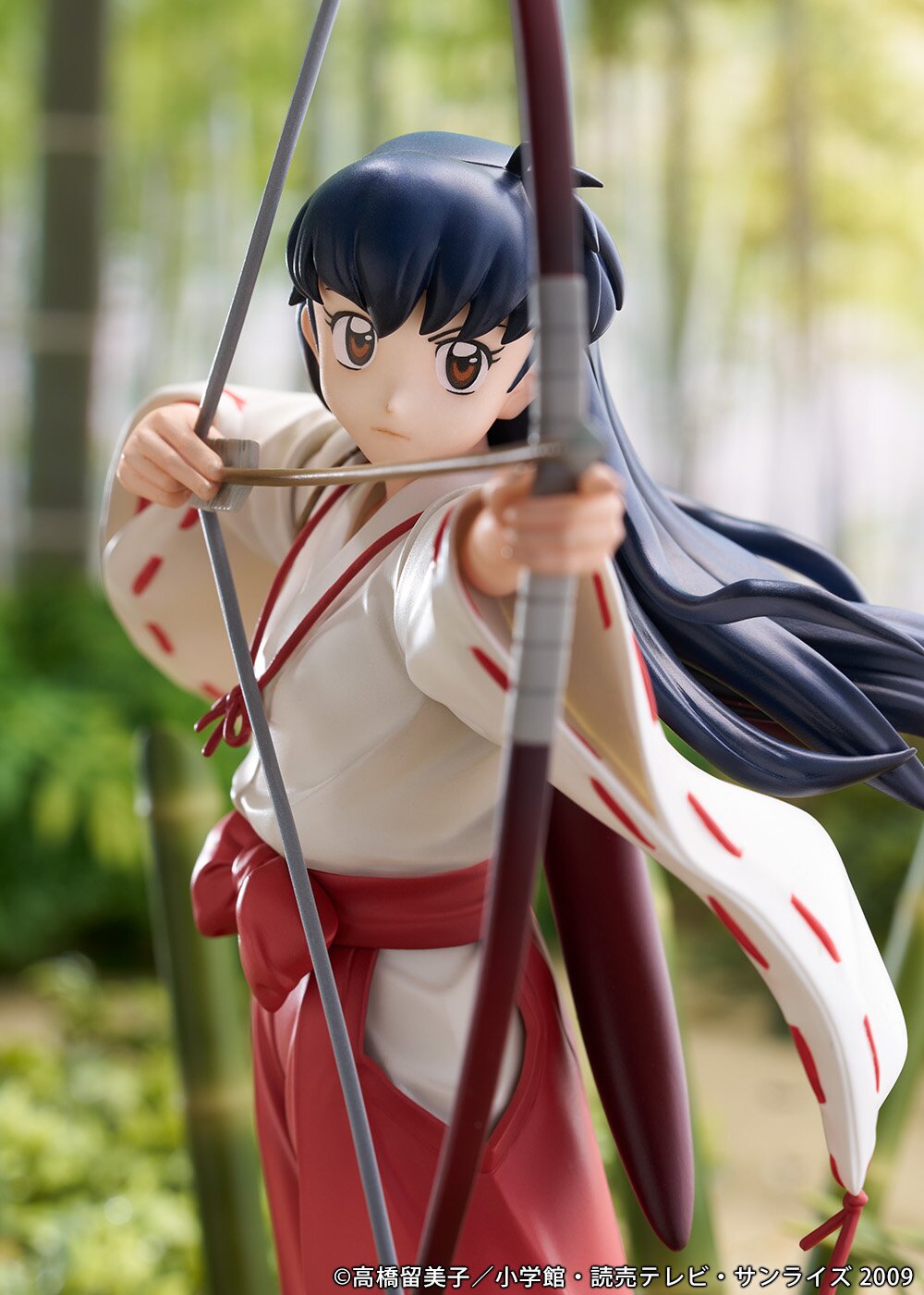 INUYASHA KAGOME with BOW & ARROW ACTION FIGURE 2004 TOYNAMI