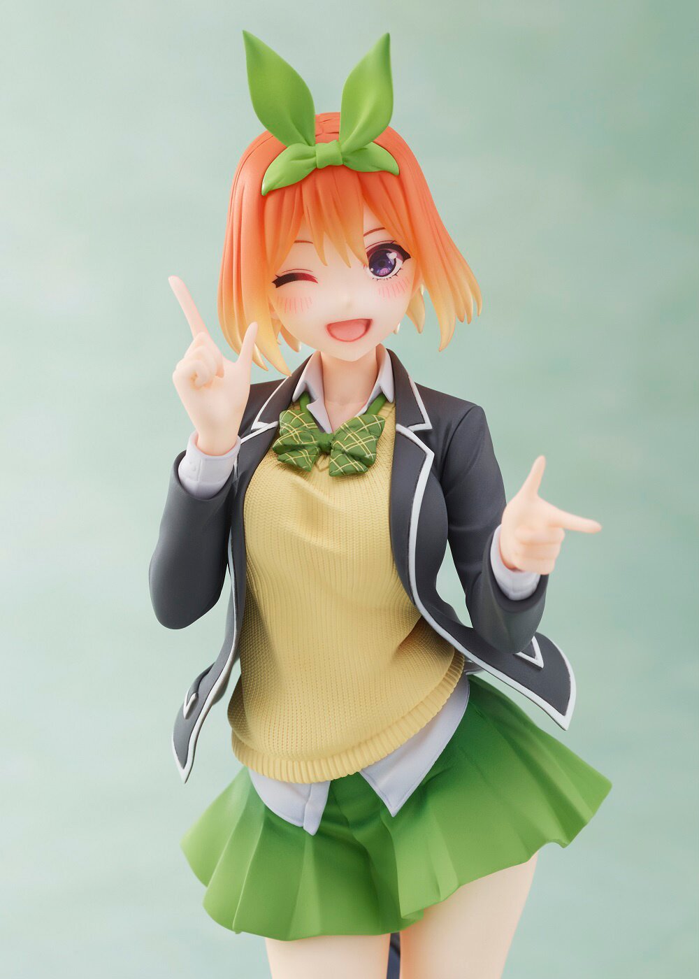 The Quintessential Quintuplets Character Book: Yotsuba