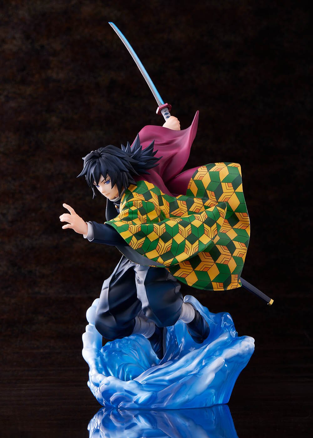Demon Slayer: Kimetsu no Yaiba Giyu Tomioka 1/8 Scale Figure