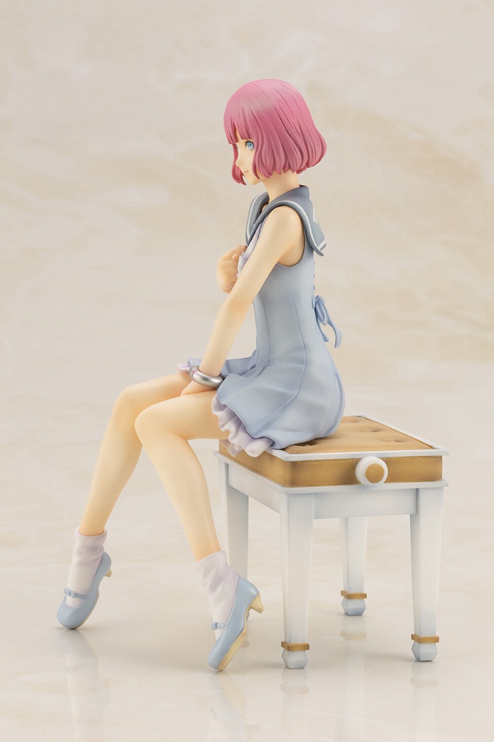 ARTFX J Catherine Full Body - Rin In Sedia | Figura 1/8 In PVC 155 Mm | Kotobukiya