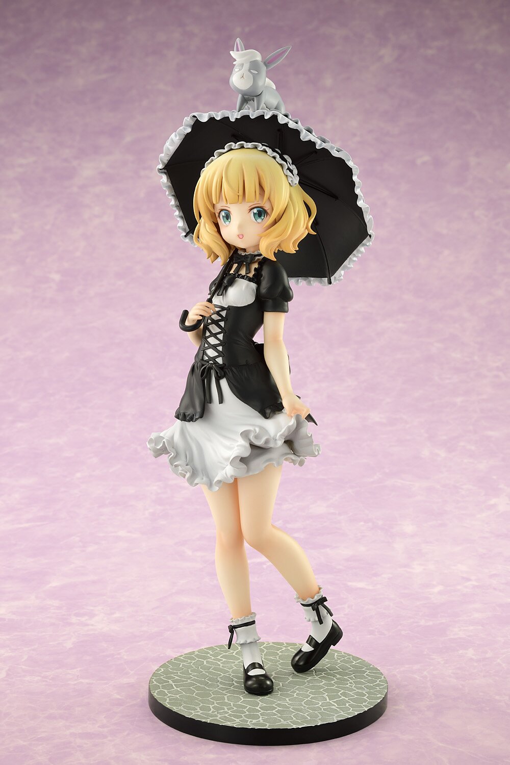 Amazon.com: Melancholy of Haruhi Suzumiya: Yuki Nagato Goth-Lolita Version  1/7 Scale PVC Figure : Toys & Games
