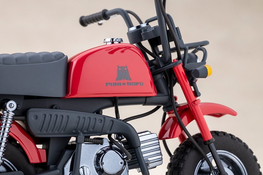 Megami Device Puni☆Mofu Racing Xiao w/ Honda Z50J Gorilla