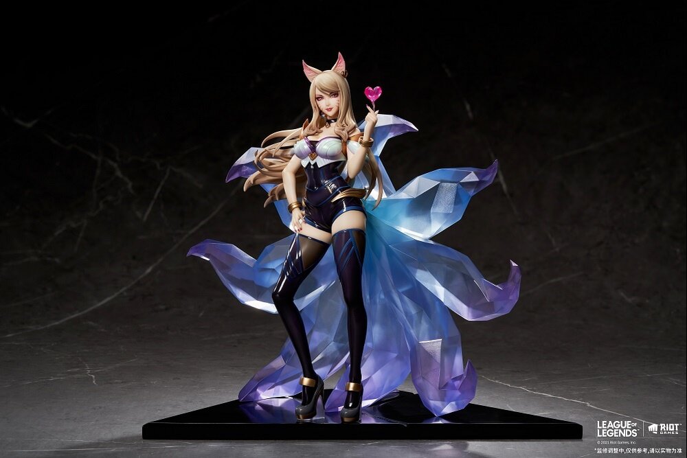 ahri league of legends statue