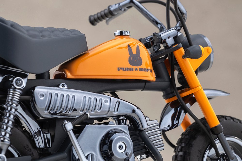 Megami Device Puni☆Mofu Racing Tu w/ Honda Z50J-1 Monkey