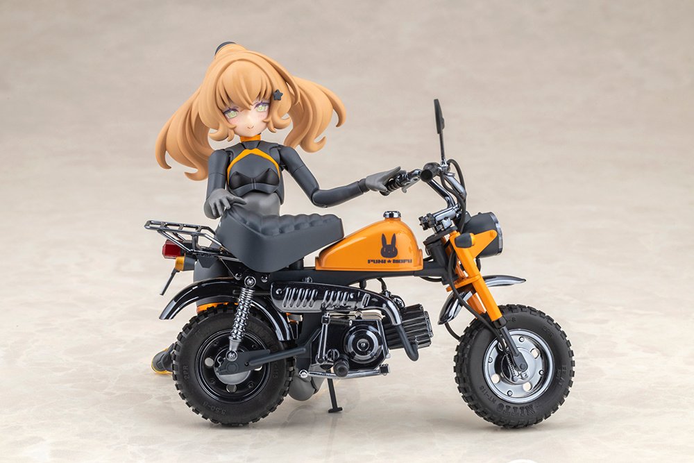 Megami Device Puni☆Mofu Racing Tu w/ Honda Z50J-1 Monkey