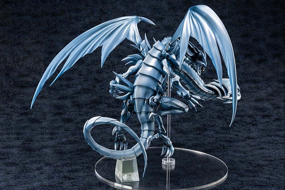 Yu-Gi-Oh! Duel Monsters Blue-Eyes Ultimate Dragon Non-Scale Figure