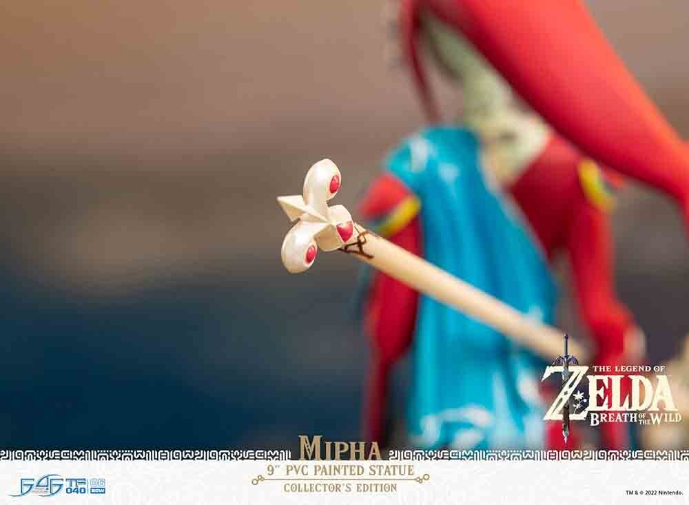  The Legend of Zelda: Breath of the Wild - MIPHA PVC STATUE Collector's  Edition : Toys & Games