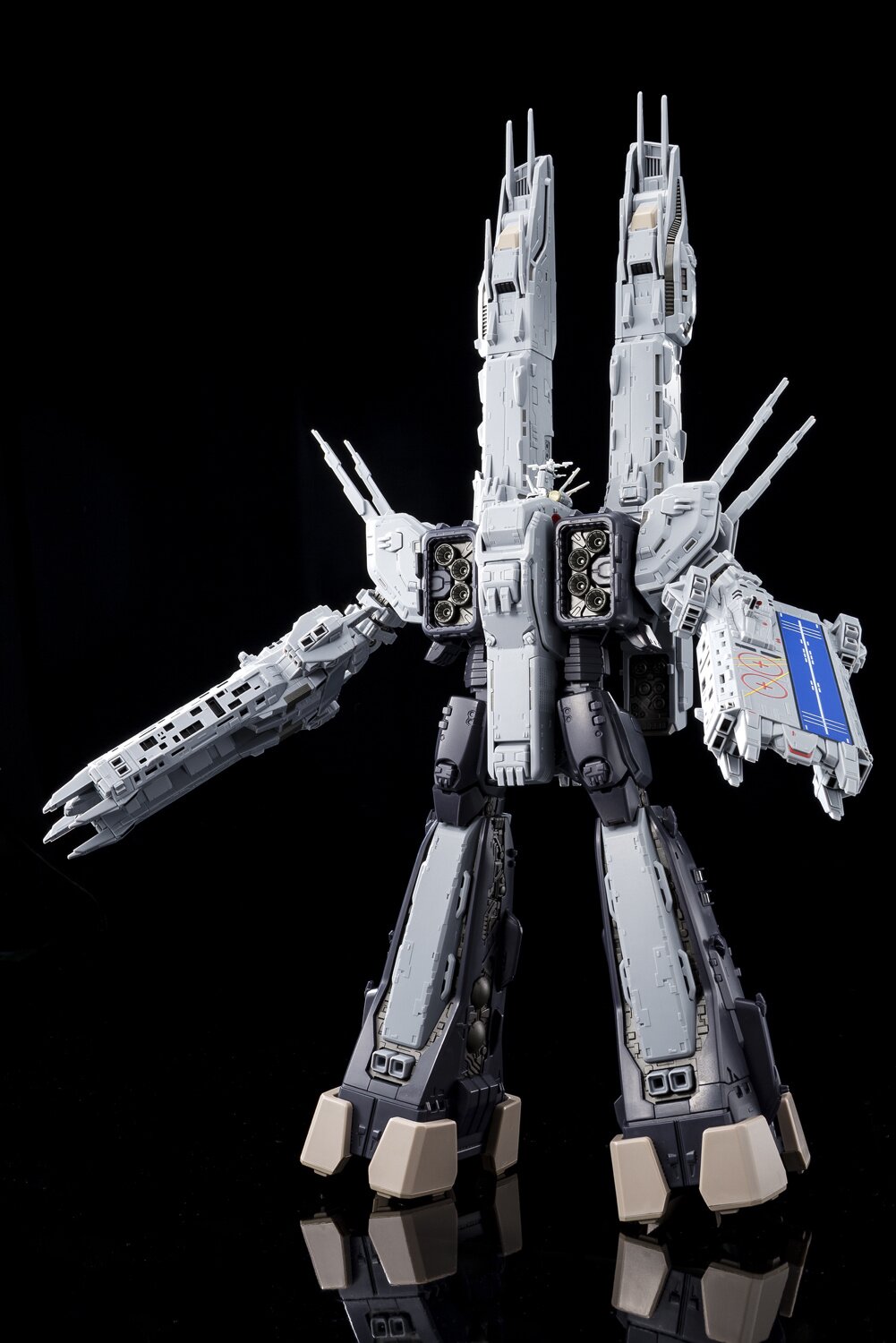 Macross: Do You Remember Love? SDF-1 Macross 1/3000 Scale
