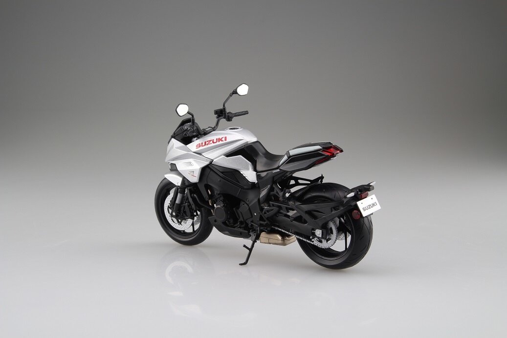 Suzuki Motorcycle GSX-S1000S Katana: Metallic Mystic Silver