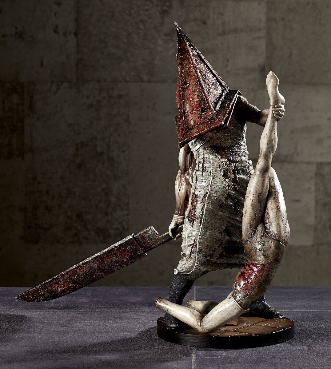 Pyramid Head & Silent Hill Collectibles