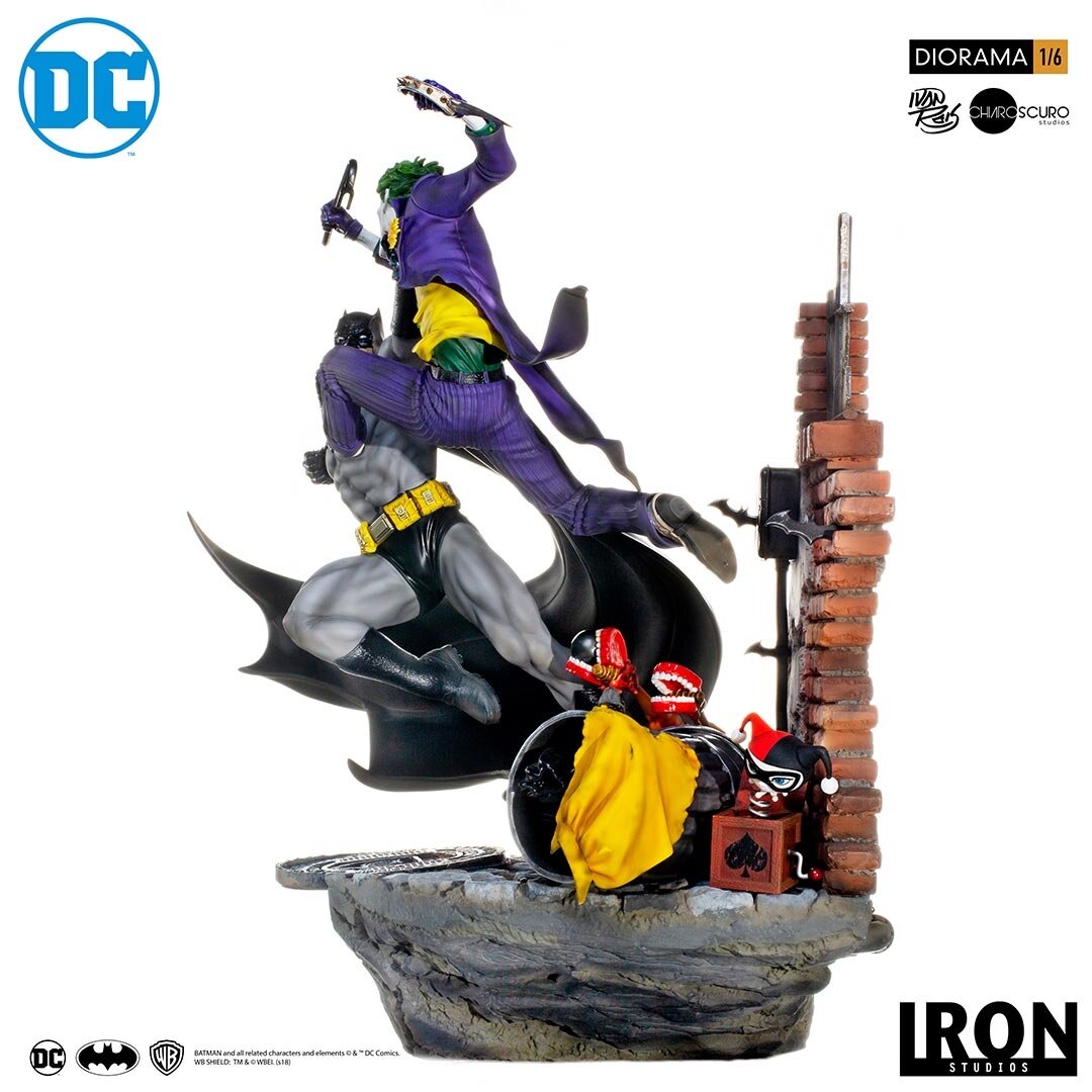 Batman vs Joker Battle Diorama Figure: DC Comics - Tokyo Otaku