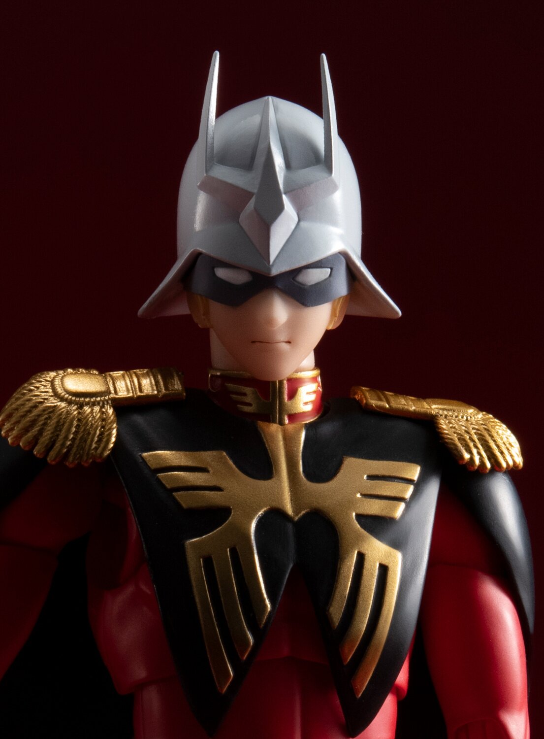 S.H.Figuarts Mobile Suit Gundam Char Aznable: Bandai 15% OFF