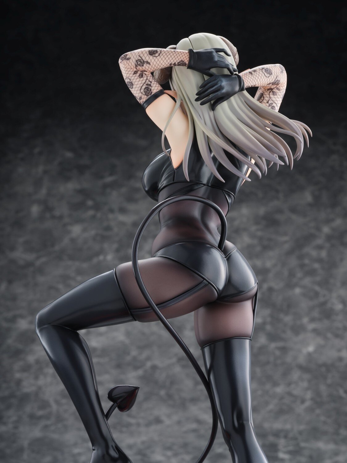 Quot;2.5 Dimensional Seduction" : Mayuri Hanyu Revêt Son Cosplay De Mayura Une Figurine A Lechelle 1 6 Signee Par Bell Fine
