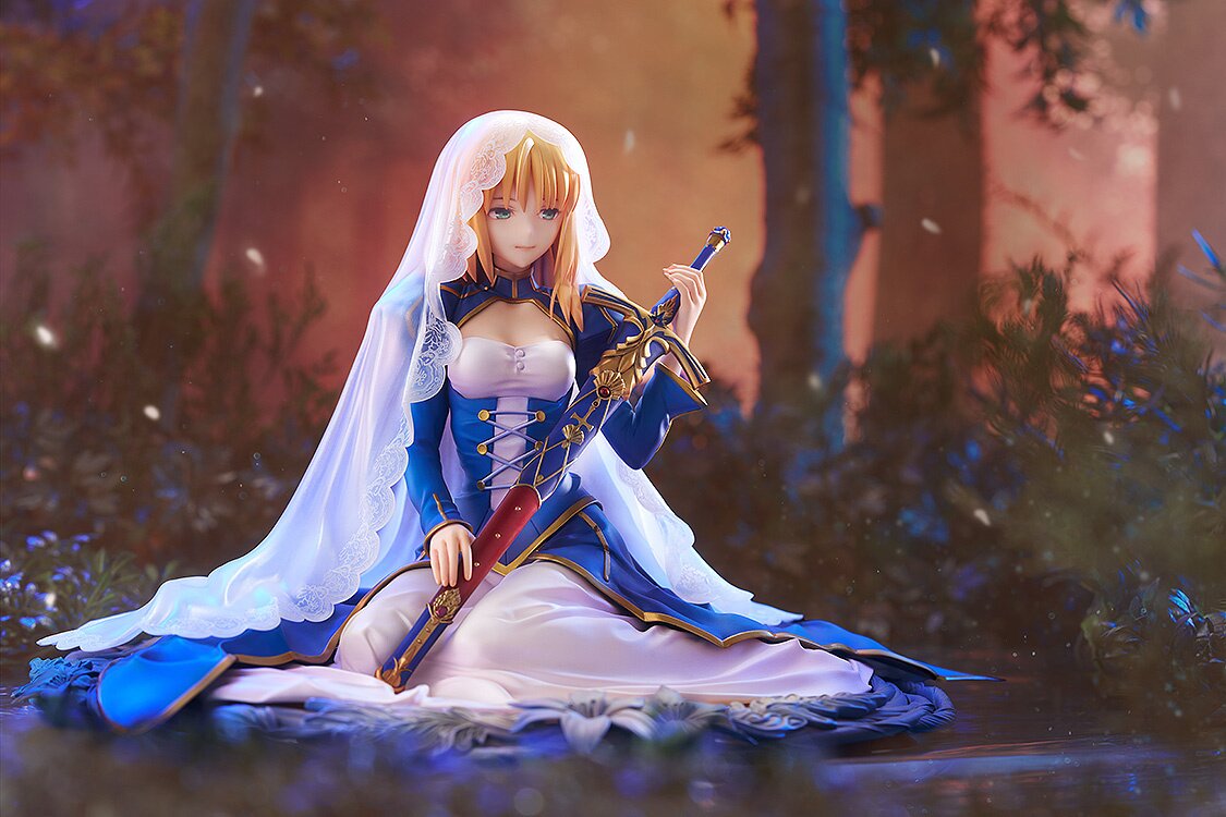 Fate/stay night Saber -Garden of Avalon- 1/7 Scale Figure: Good